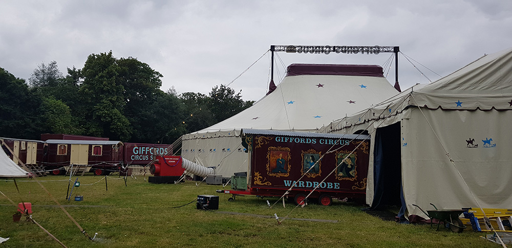 Suppliers of hay and straw to Giffords Circus